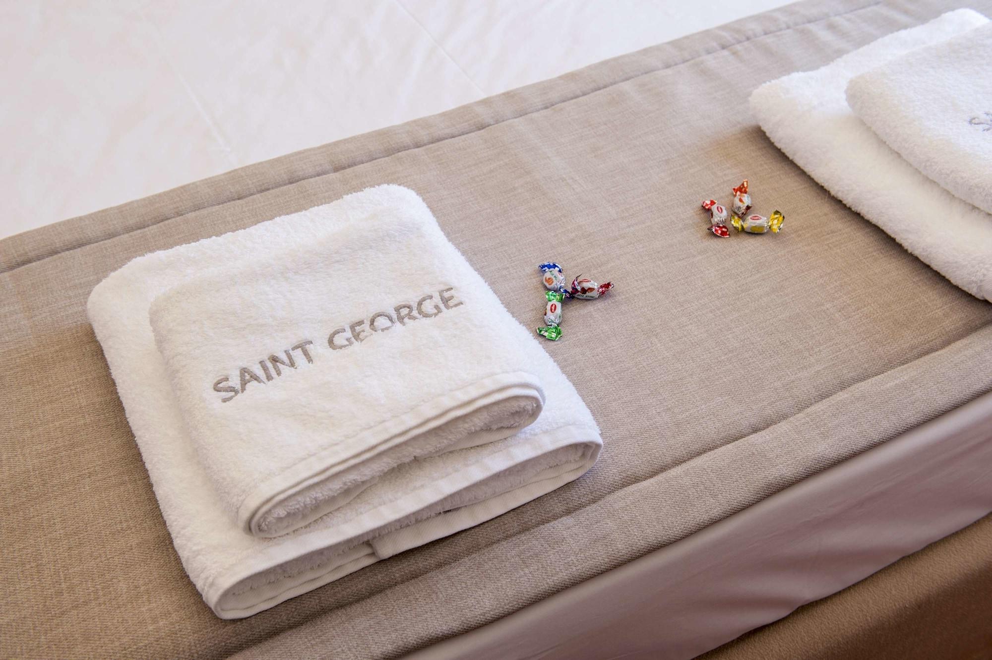 Saint George Hotel Chrisi Akti  Buitenkant foto