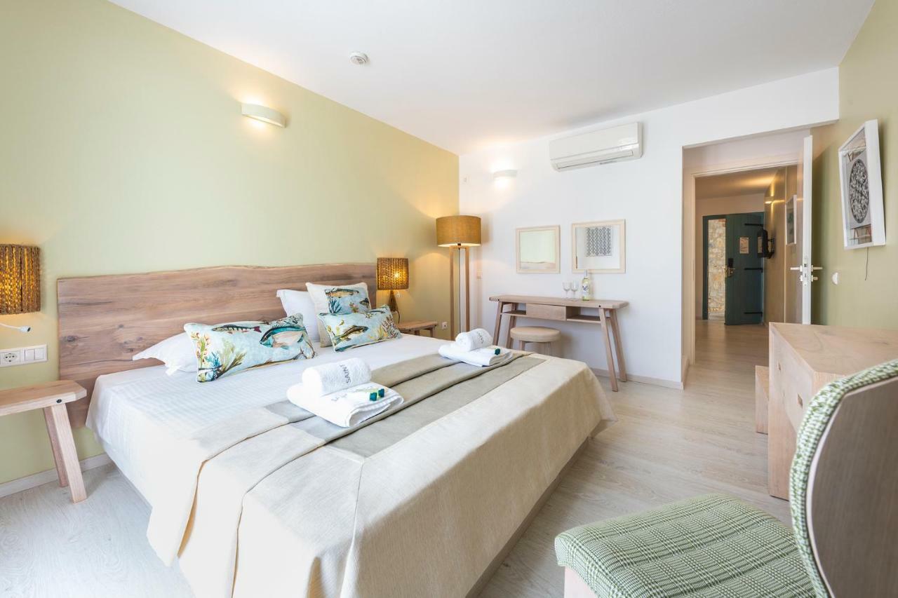 Saint George Hotel Chrisi Akti  Buitenkant foto